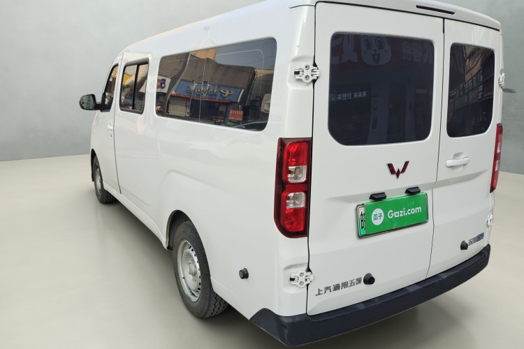 五菱汽车 五菱扬光 2025款 400km 客车版舒适型车身外观5
