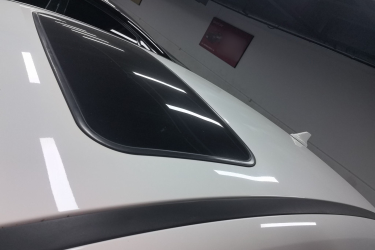 福特 福克斯 2018款 三厢经典 EcoBoost 180 自动精英型局部细节57