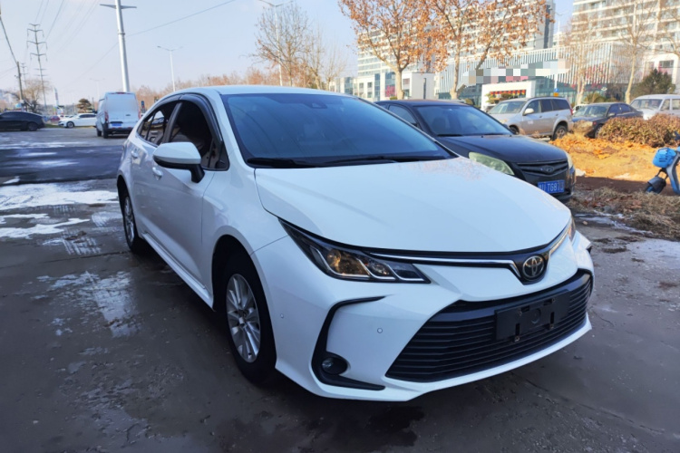 丰田 卡罗拉 2019款 1.2T S-CVT GL先锋版车身外观3