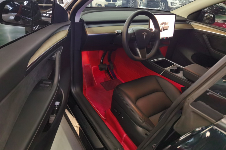 特斯拉 Model Y 2022款 改款 后轮驱动版中控内饰20