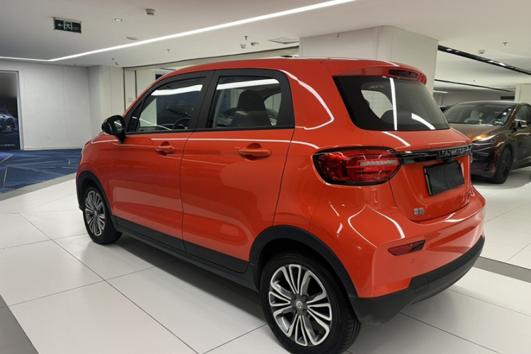 零跑汽车 零跑T03 2021款 400舒享版车身外观6006