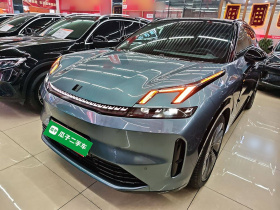 领克08 EM-P 2025款 220km 四驱性能Halo