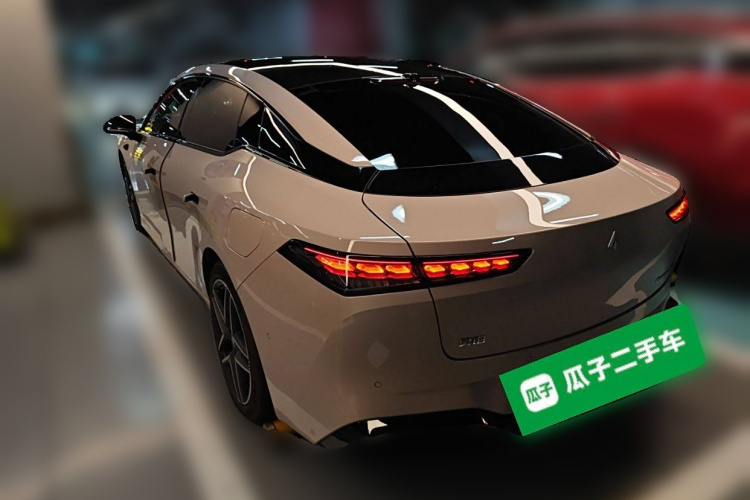 昊铂GT 2024款 全球款 710特高压激光雷达版车身外观5