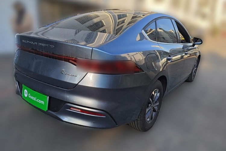 比亚迪 秦PLUS 2024款 荣耀版 DM-i 55KM领先型车身外观7