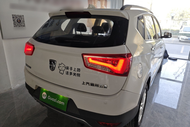 宝骏560 2016款 1.8L iAMT精英型车身外观6005