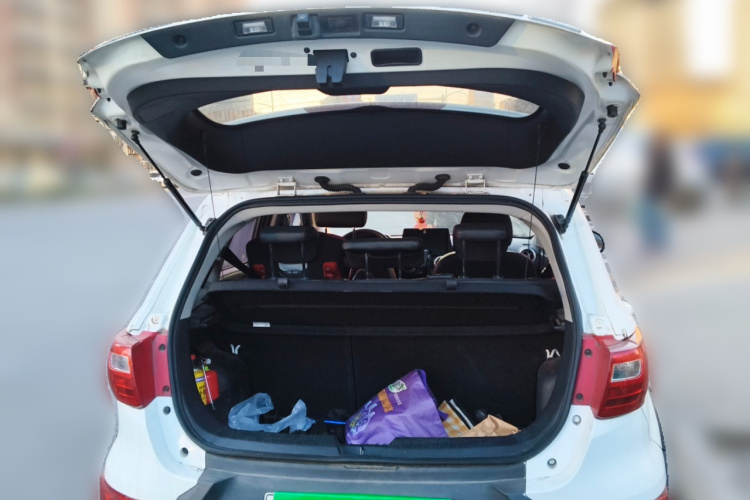 北汽新能源EX 2018款 EX360 新尚版中控内饰23