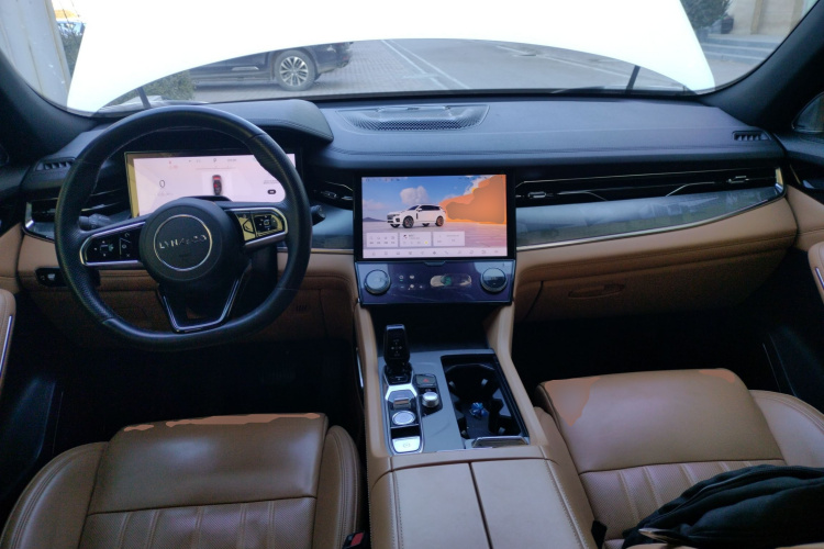 领克09 EM-P 2023款 2.0TD EM-P 远航版PM 七座中控内饰12