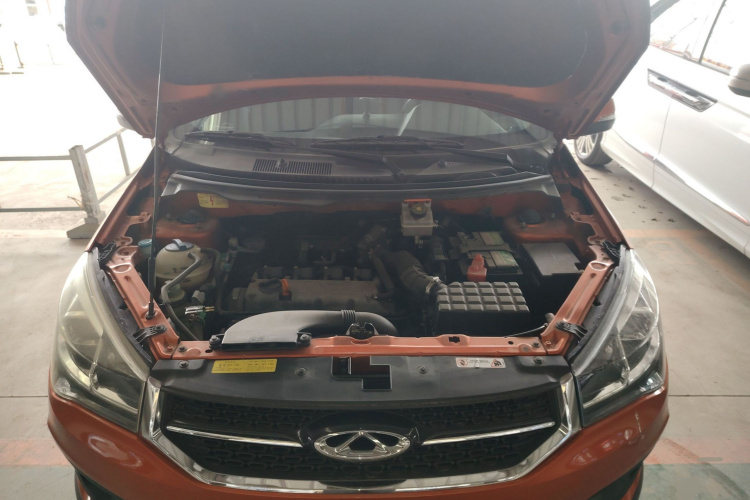 奇瑞 瑞虎3X 2017款 1.5L 手动都市领先版机舱底盘24