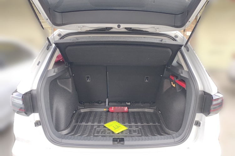 大众 途岳 2023款 300TSI 两驱满月版中控内饰23