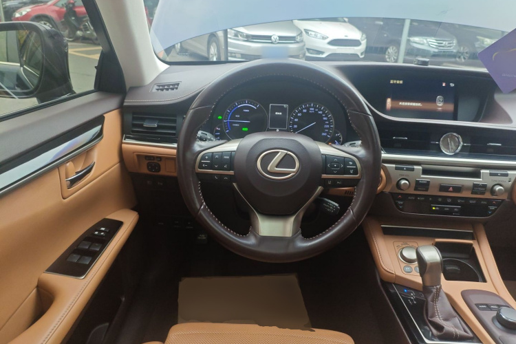 雷克萨斯ES 2015款 300h 舒适版局部细节13