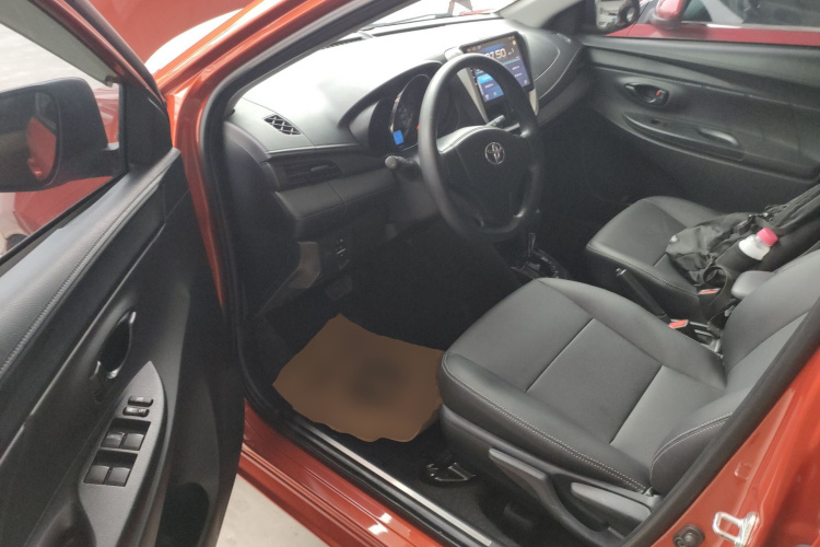 丰田 YARiS L 致炫 2016款 改款 1.5E CVT魅动版中控内饰7003