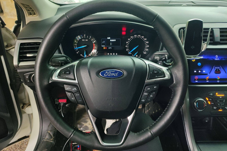 福特 蒙迪欧 2017款 EcoBoost 180 时尚型局部细节13