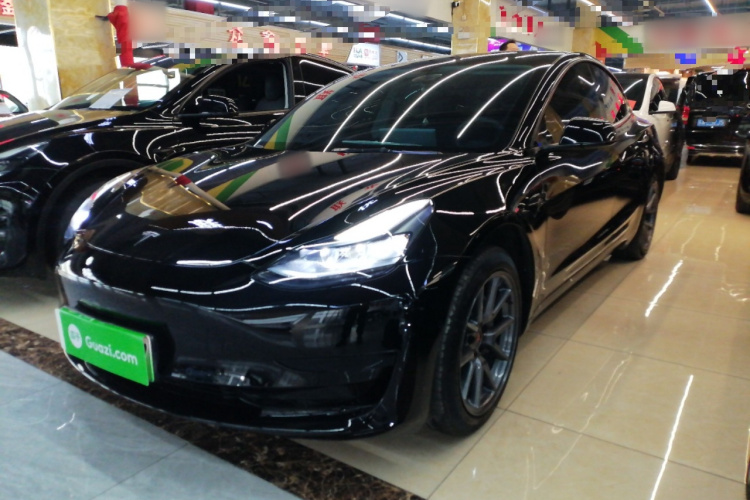 特斯拉 Model 3 2022款 后轮驱动版车身外观1