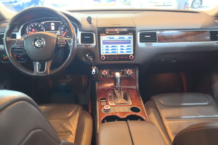 大众 途锐 2014款 3.0TSI 新锐版中控内饰12