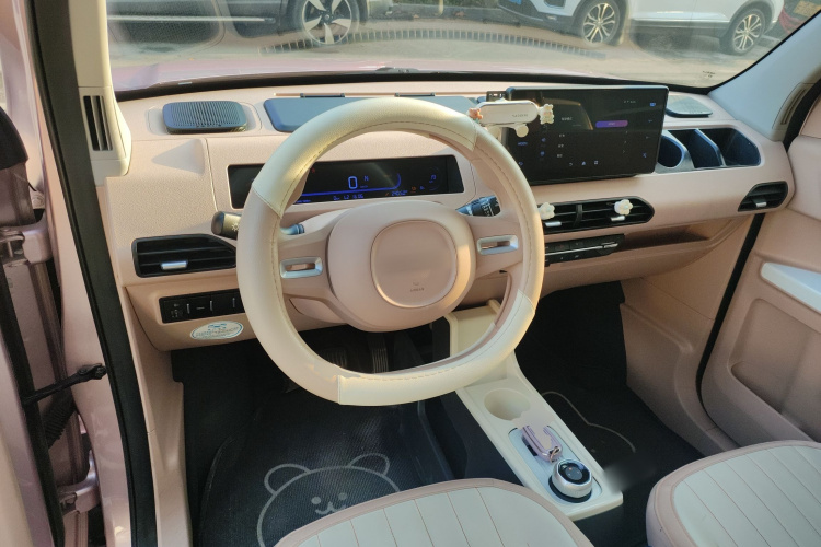 吉利银河 2023款 熊猫mini 200km 耐力熊中控内饰12
