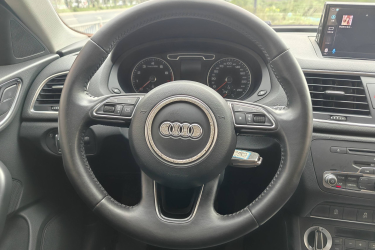 奥迪Q3 2013款 35 TFSI 舒适型局部细节13