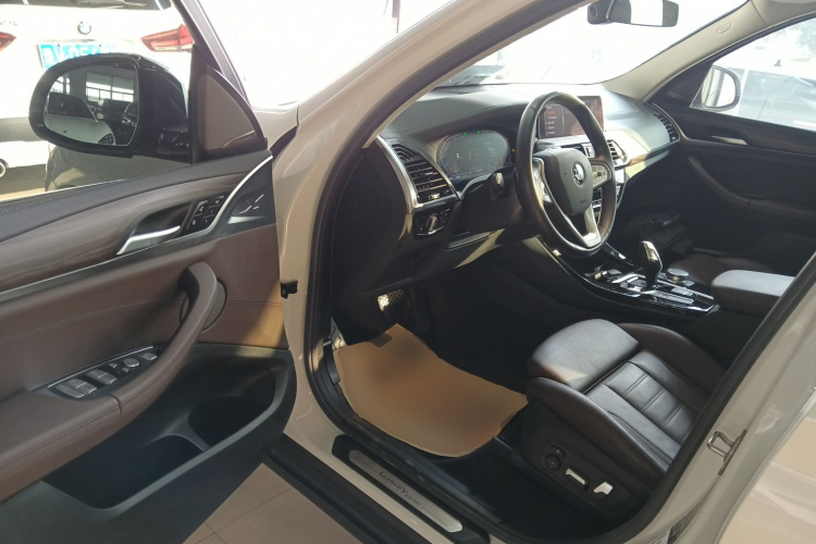 宝马X3 2021款 xDrive28i 豪华套装中控内饰20