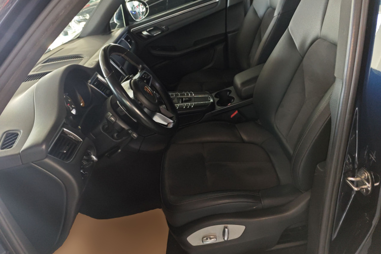 保时捷 2017款  Macan 2.0T中控内饰19