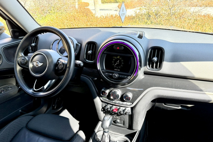 MINI Countryman 2017款 1.5T COOPER ALL4 旅行家中控内饰7001