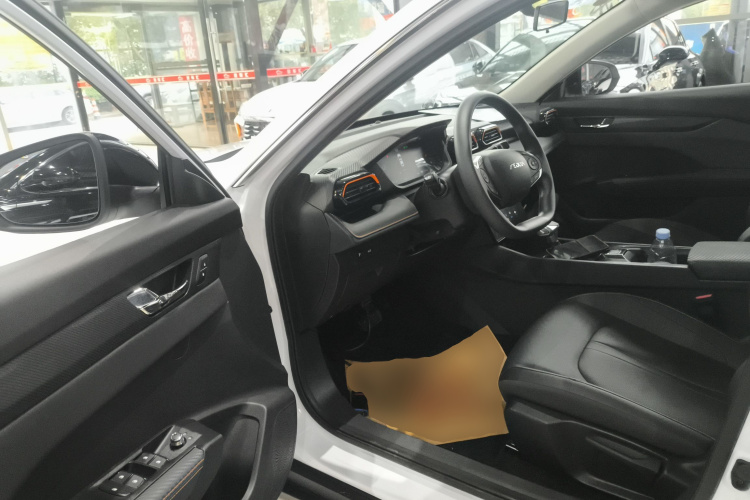 东风风神 奕炫 2024款 1.5L 自动劲速版中控内饰7003