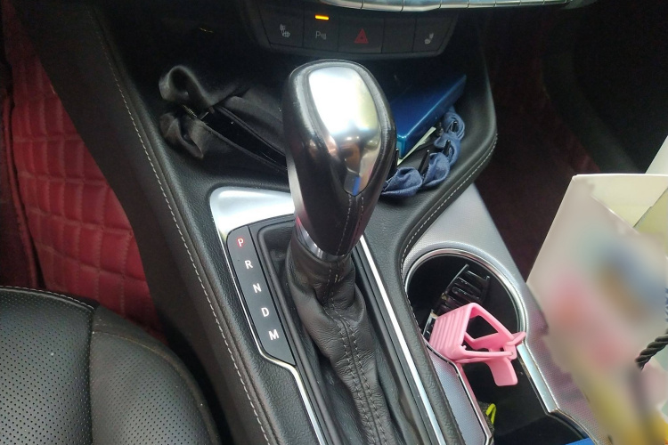 凯迪拉克CT4 2021款 28T 豪华型局部细节18