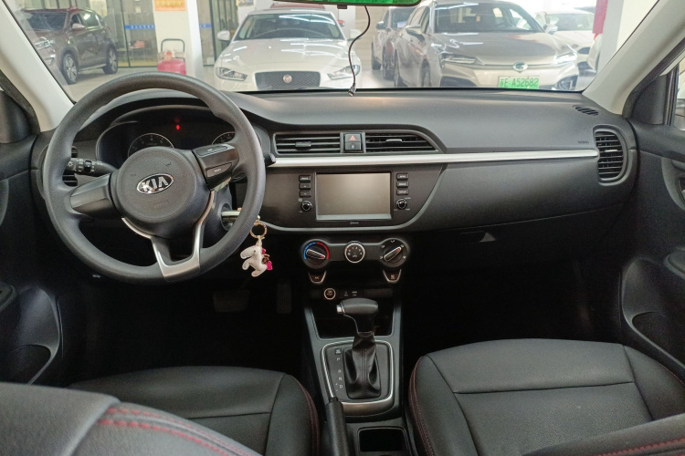 起亚K2 2017款 三厢 1.4L AT GLS中控内饰12