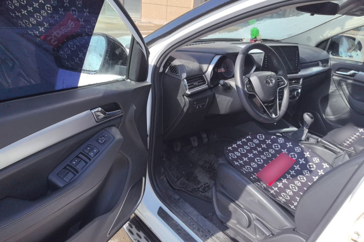 东南DX5 2021款 1.5L 手动豪华升级型中控内饰7003