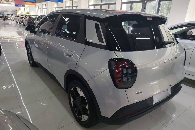 埃安 AION UT 2025款 420智尊版车身外观6002