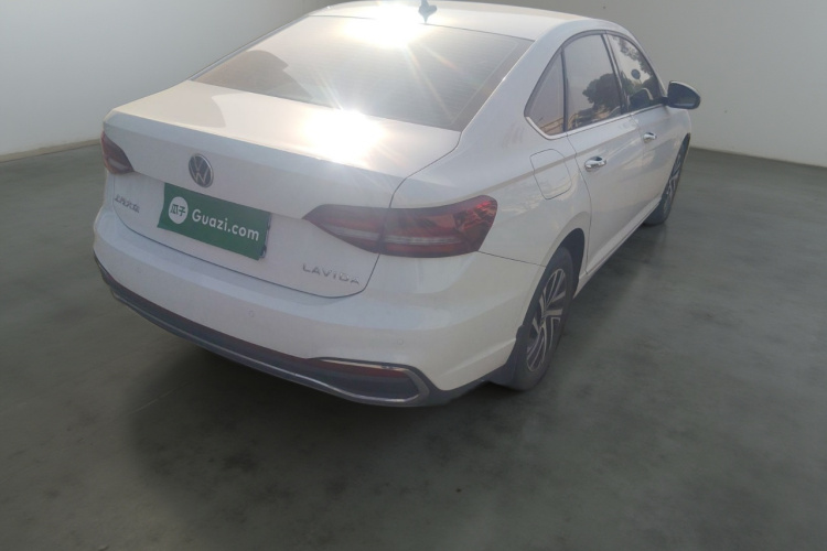 大众 朗逸 2023款 1.5L 自动五百万版车身外观7