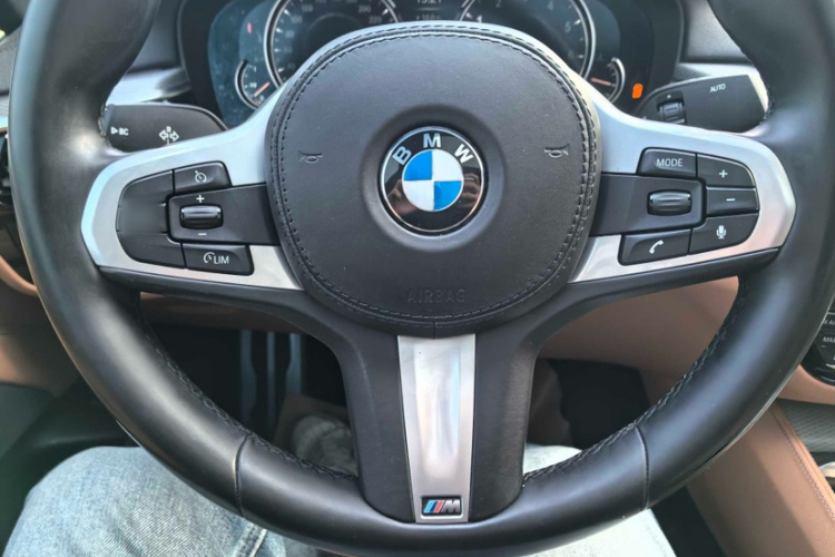 宝马5系(进口) 2018款 525i M运动套装中控内饰7002