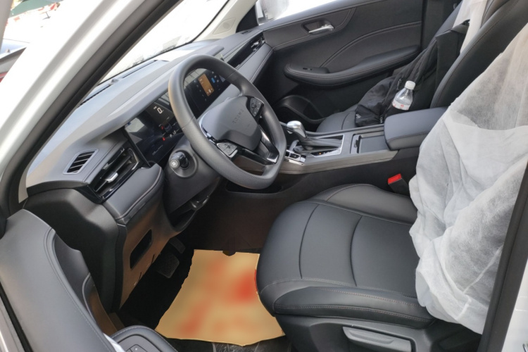 荣威i5 2023款 1.5L CVT豪华版中控内饰7003