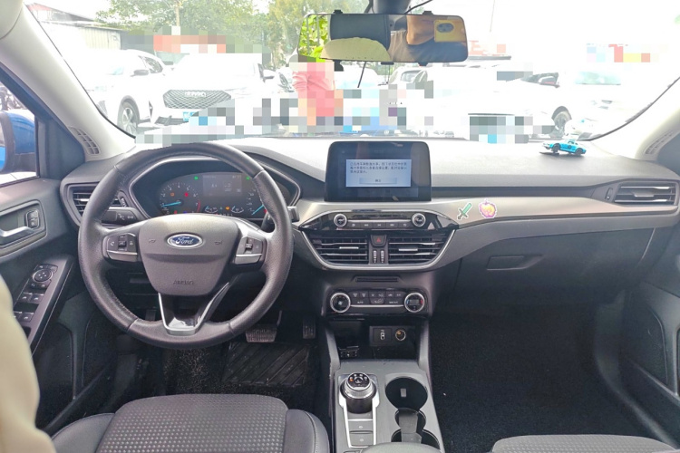 福特 福克斯 2020款 三厢 EcoBoost 180 自动锋潮型中控内饰12