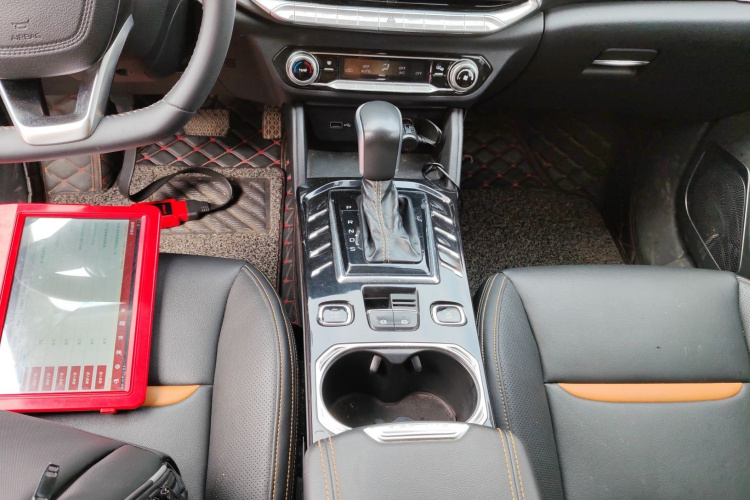 奔腾T77 2019款 230 TID 自动豪华型 国V局部细节18