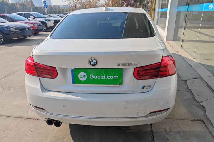 宝马3系 2019款 320Li 时尚型车身外观6