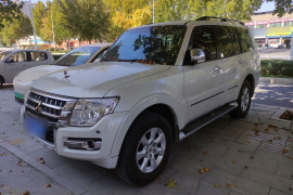 三菱 帕杰罗（平行进口） 