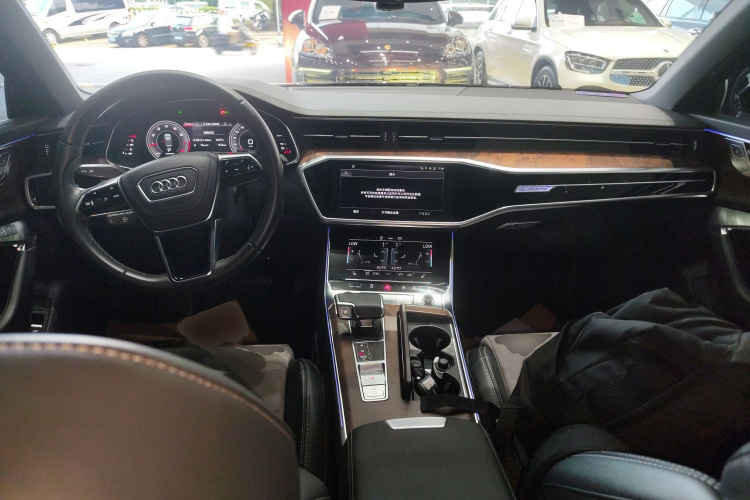 奥迪A6L 2023款 45 TFSI quattro 臻选动感型中控内饰12