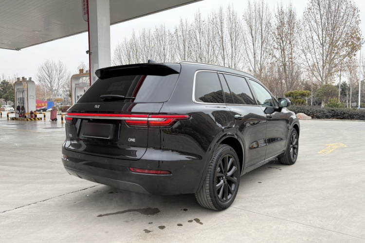 理想汽车 理想ONE 2021款 增程6座版车身外观6005