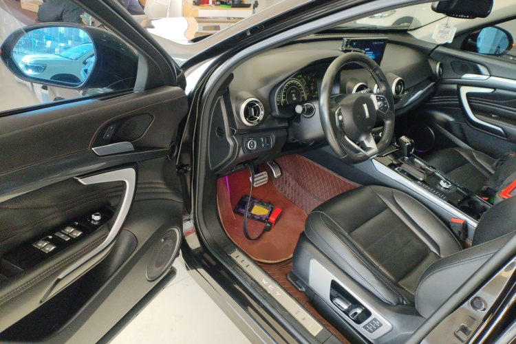 魏牌 VV7 2017款 2.0T 旗舰型中控内饰7003