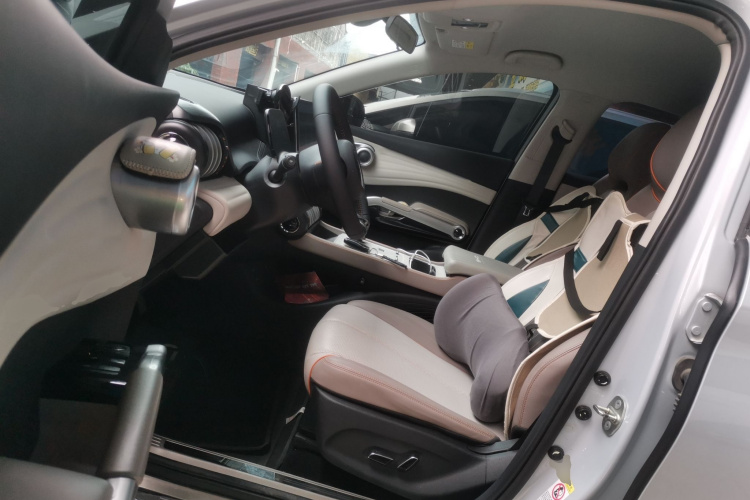 比亚迪 元PLUS 2023款 冠军版 510KM 领先型中控内饰7003