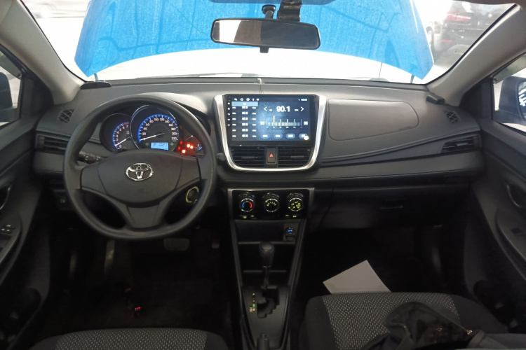 丰田 威驰FS 2017款 1.5L CVT锋驰版中控内饰7002