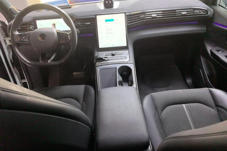 蔚来EC6 2020款 615KM 性能版中控内饰7002