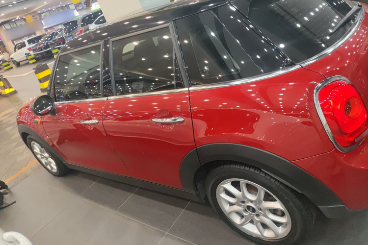 MINI 2016款 1.2T ONE 先锋派 五门版车身外观6003