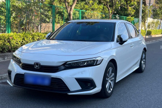 本田 思域 2021款 HATCHBACK 220TURBO CVT新锐控