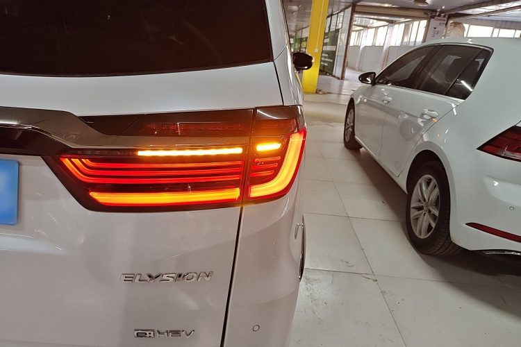 本田 艾力绅 2024款 2.0L e:HEV 豪华版车身外观6006