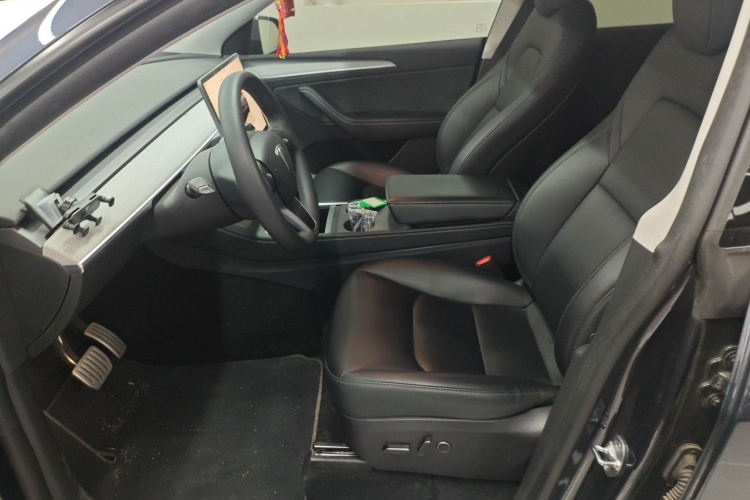 特斯拉 Model Y 2024款 Performance高性能版局部细节19