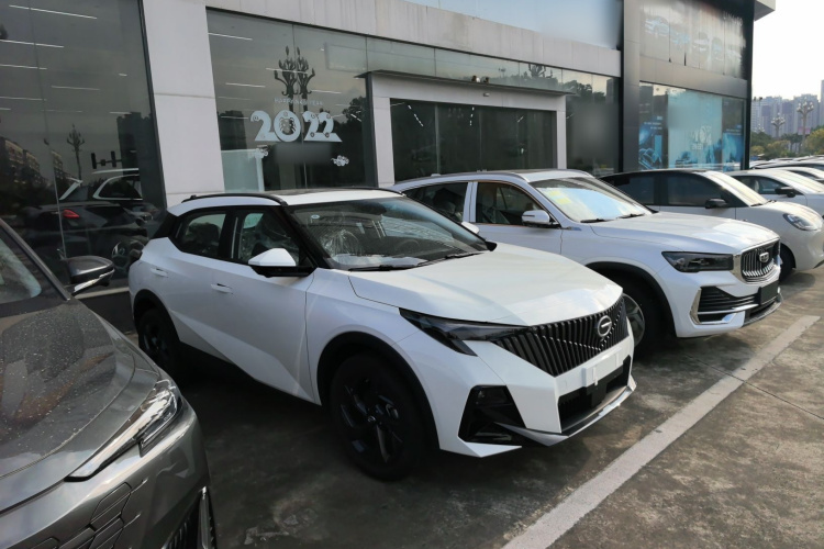 广汽传祺 传祺GS3 2023款 影速 270T 劲享版车身外观6003