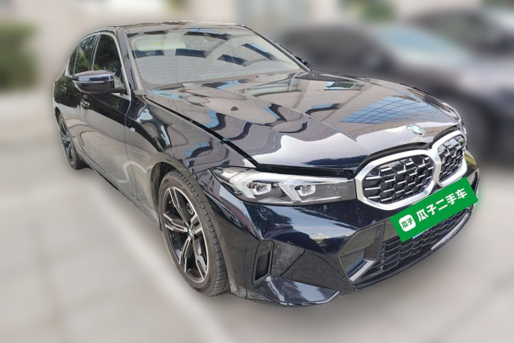 宝马3系 2024款 325i M运动套装车身外观6002