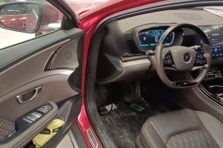 比亚迪 汉 2023款 EV 冠军版 506KM前驱尊贵型中控内饰7003