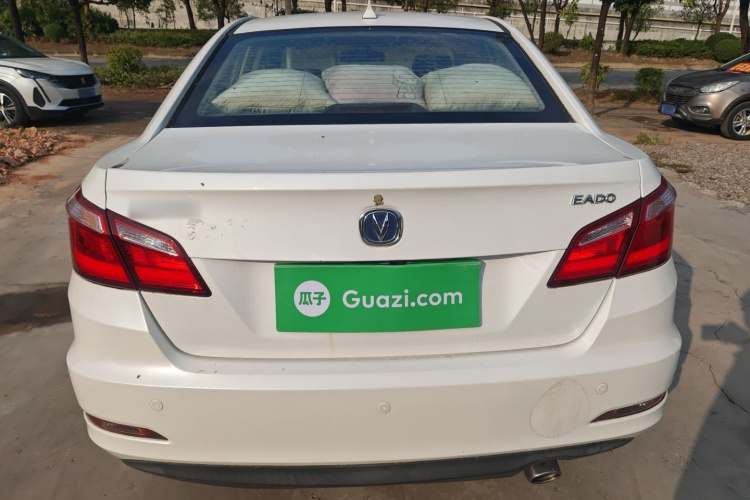 长安 逸动 2016款 1.6L 自动风尚型车身外观6