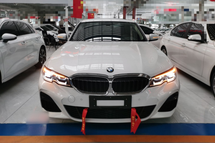 宝马3系 2021款 320Li M运动套装车身外观2